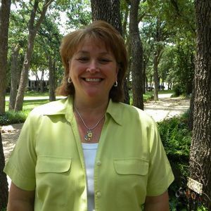 Meet your Posher, Debbie